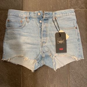 🔴 SOLD 🔴 LEVI’S 501 ORIGINAL SHORT